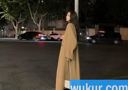 黑色澳毛大衣会不会掉色