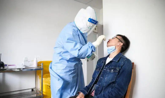 核酸检测鼻子和喉咙哪个舒服一点儿