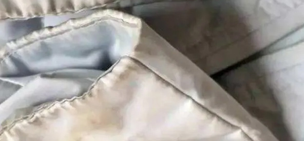 羽绒服陈年油渍太久怎样清洗