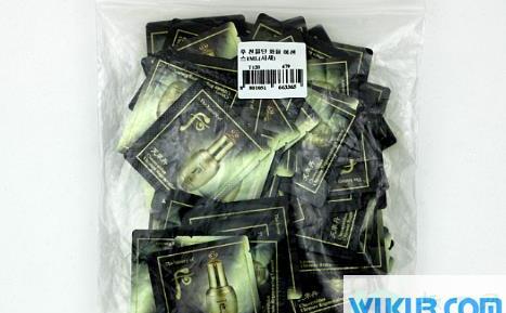 代购一箱一箱卖小样是真的吗