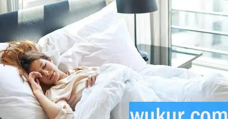 吃多了睡不着怎么回事
