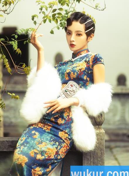 旗袍为什么要两边分叉