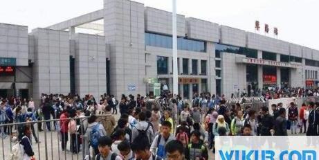 火车站帮看行李骗局