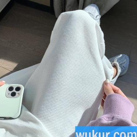 华夫格面料的衣服容易皱吗