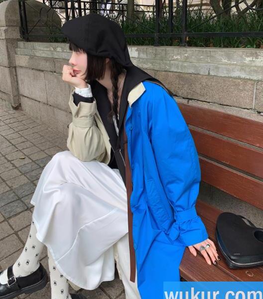 女士风衣买什么颜色好