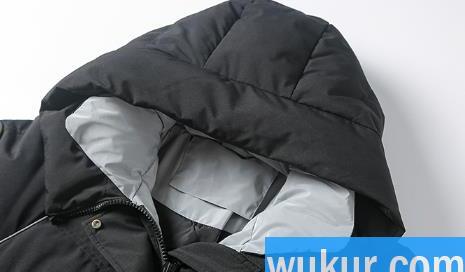 羽绒服是看蓬松度还是看重量