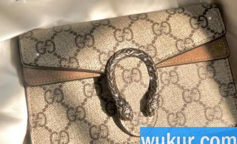 花几万块买个奢侈品包包值得
