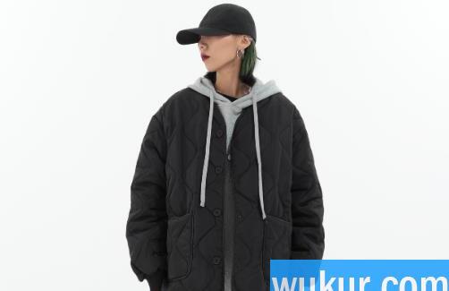 棒球服扎脖子是怎么回事