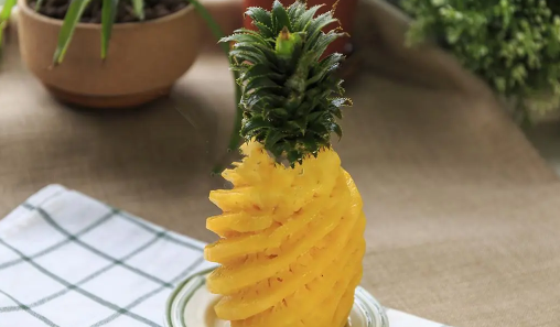 菠萝怎么削皮