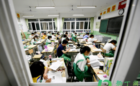 2021年五一调整5天学校是不是还要补课