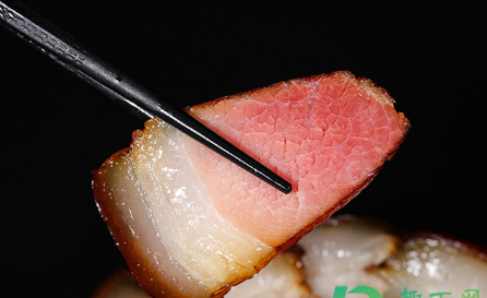 长了蛆虫的肉却没臭能吃吗